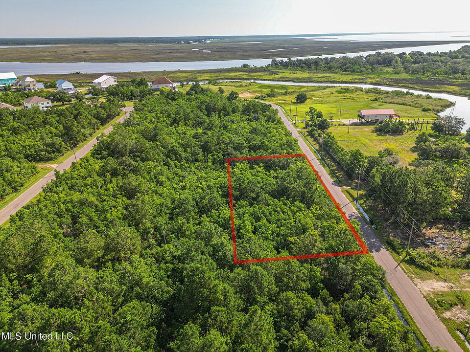 2nd image of 0 Bayou View Dr W