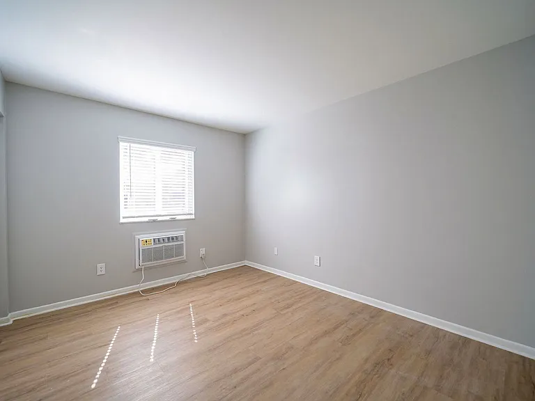 651 Riverview Dr #1 — Photo 7