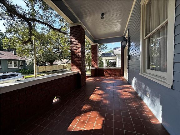 4th image of 50 Lemoyne Pl
