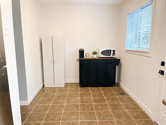 5th image of 700 Exeter Rd #46
