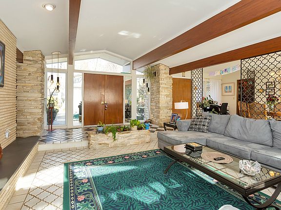 5th image of 5 Copperfield Ln