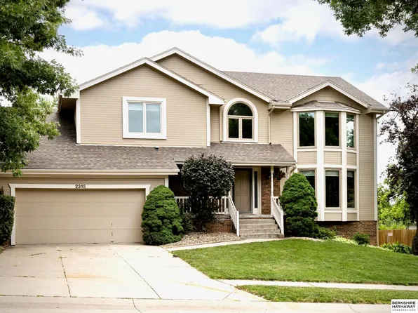 2315 Nelsons Creek Dr, Omaha, NE 68116