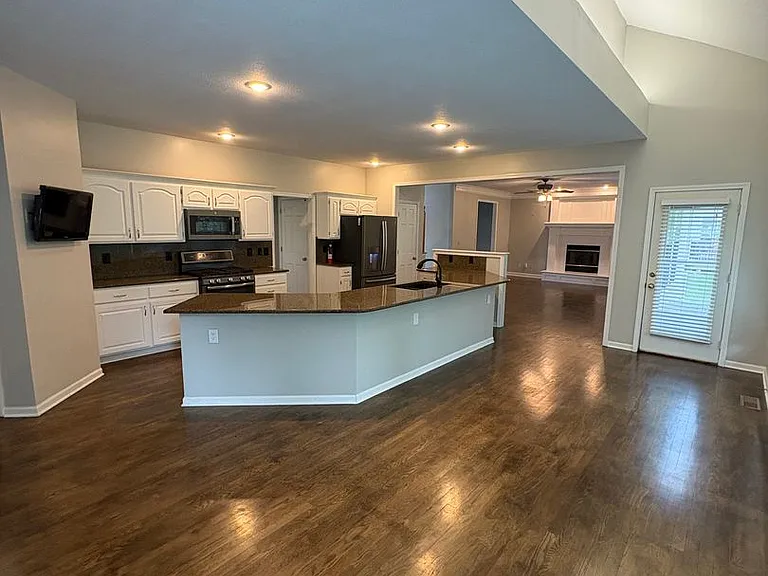 13172 Kessler St — Photo 13