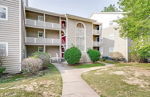 1006 Brookhollow Dr #9 Photo 1