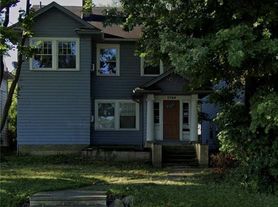 3764 Mayfield Rd, Cleveland, OH