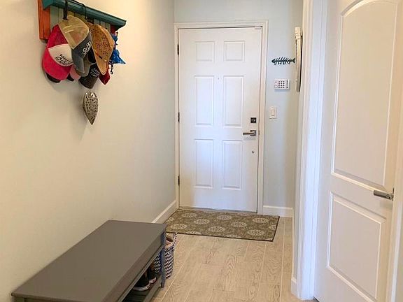 3rd image of 8700 Ridgewood Ave APT 404A