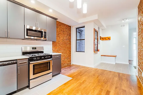 Rented by Nooklyn NYC LLC | media 39