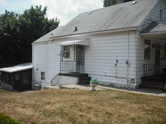 5th image of 309 Beech St