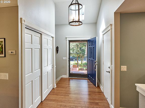 2nd image of 12 Walking Woods Dr