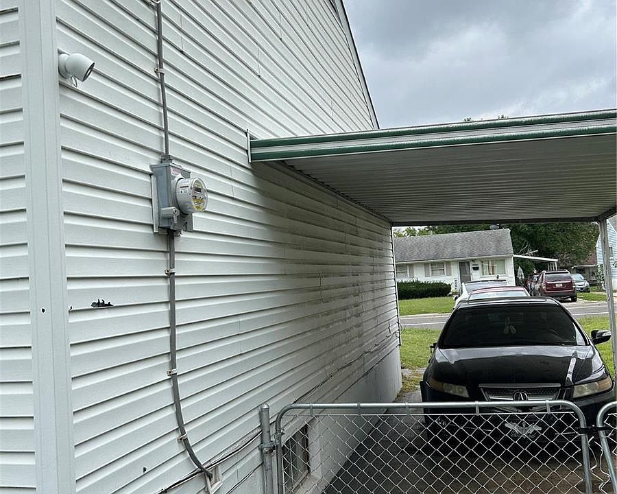 1st image of 453 Shepley Dr