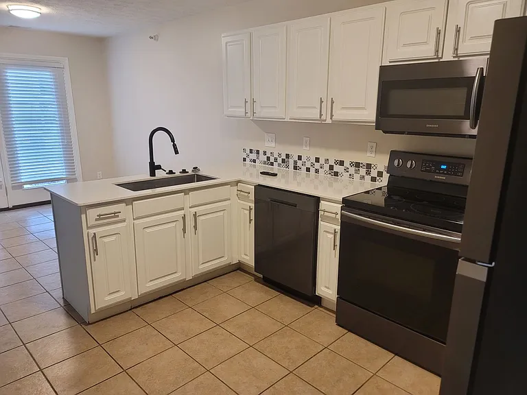 1304 Palmer Dr — Photo 149