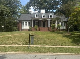 401 W Greenway Dr N, Greensboro, NC 27403