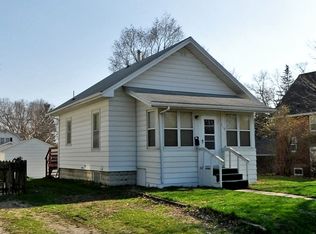 719 12th St NE #HOUSE, Mason City, IA 50401