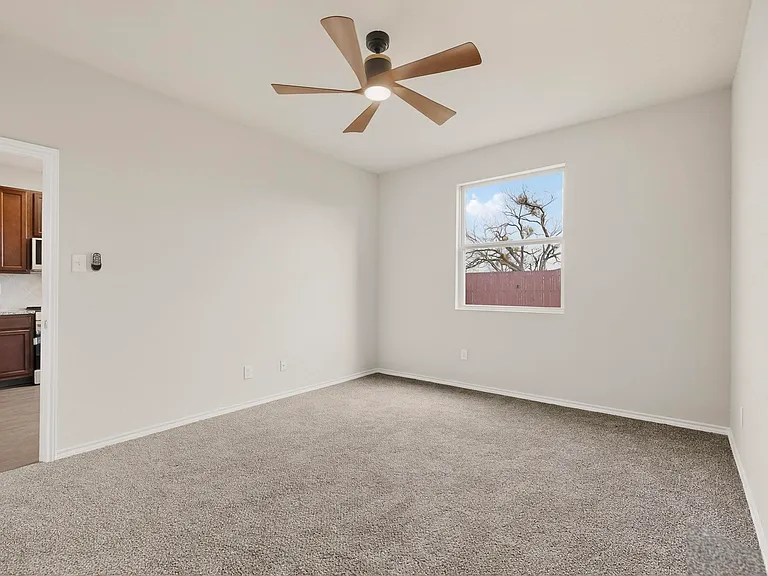 10422 Green Lake Dr — Photo 15