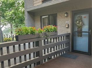 23 Cliffside Dr, Canandaigua, NY 14424