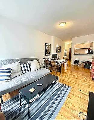 2nd image of 433 E 75th St #33S