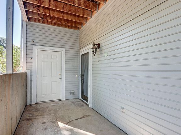 4th image of 2025 Mathews St #E-1