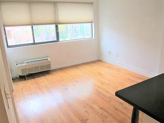 Rented by Highline Residential | media 4