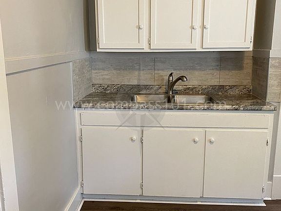 4th image of 863 Crosby St NW