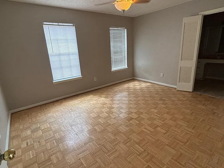 2710 Briarhurst Dr #5 — Photo 22