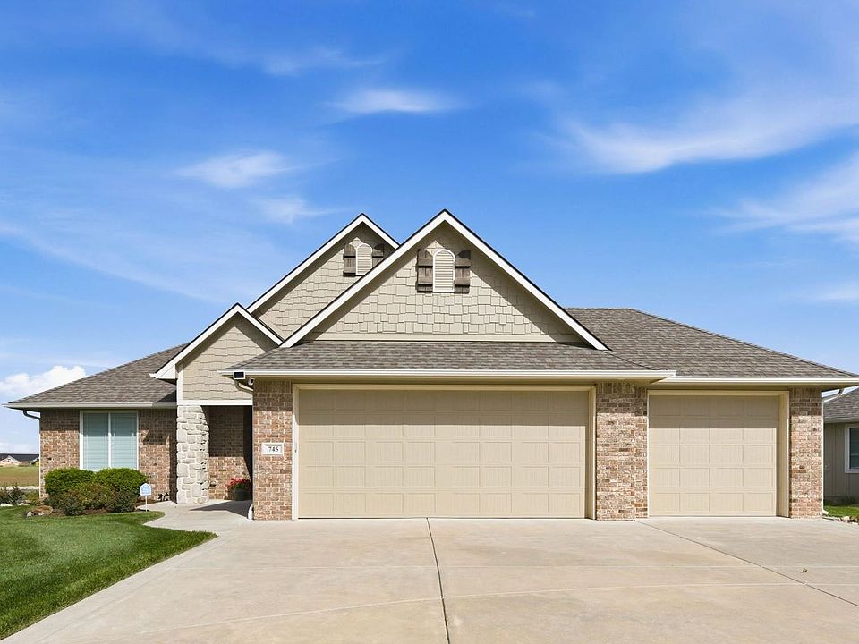 1st image of 745 N Firefly Ct