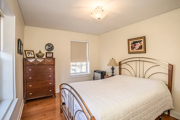 Sold by Queens Real Estate Team | media 11