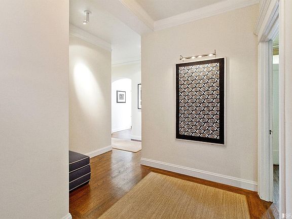 2nd image of 2111 Hyde St #501