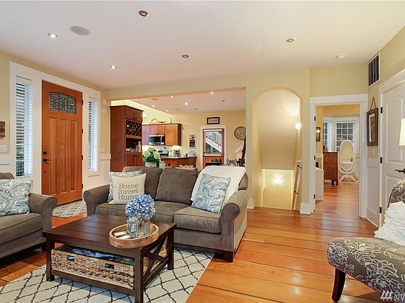 3rd image of 14227 Olympic Dr SE
