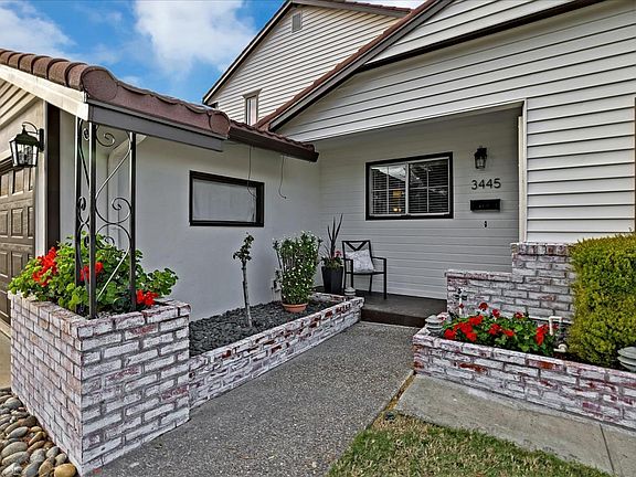 3rd image of 3445 Bonita Ave
