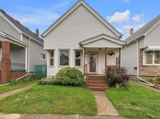 2176 Trowbridge St, Hamtramck, MI 48212