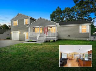 8 Steere St, Johnston, RI 02919