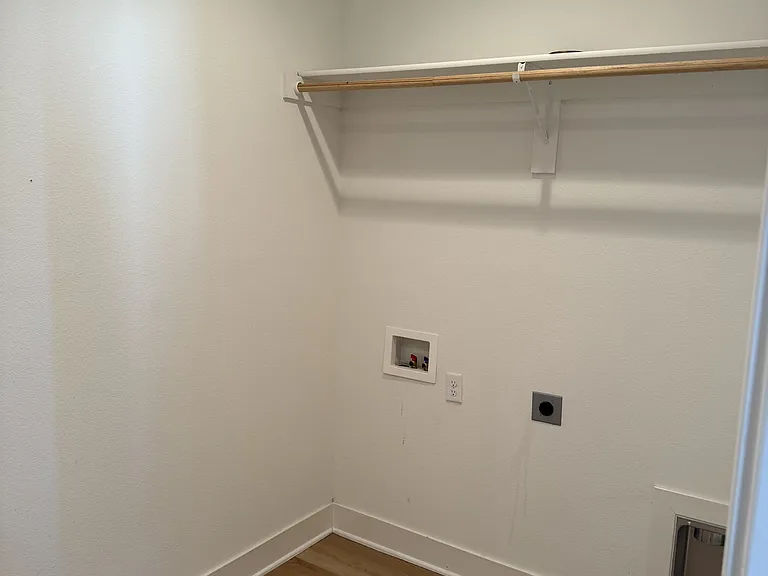 5837 Lavender Ave — Photo 9