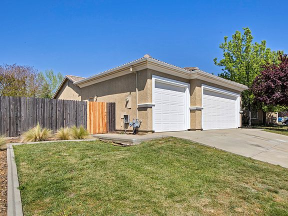 5th image of 2054 5th St