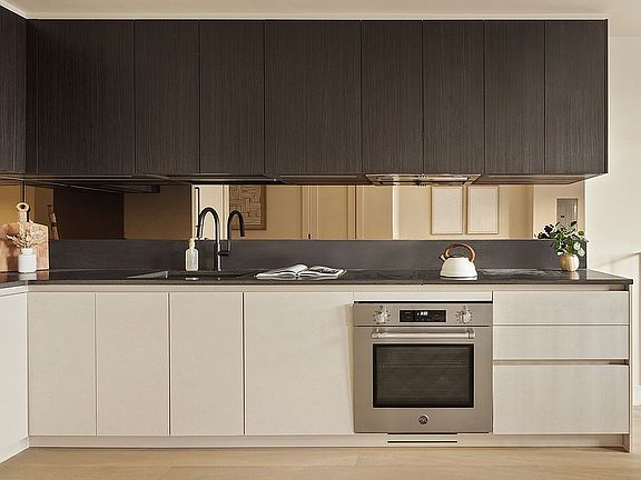 2nd image of 17 Dodworth St #4C