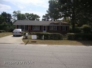 609 Woodburn Dr, Fayetteville, NC 28311