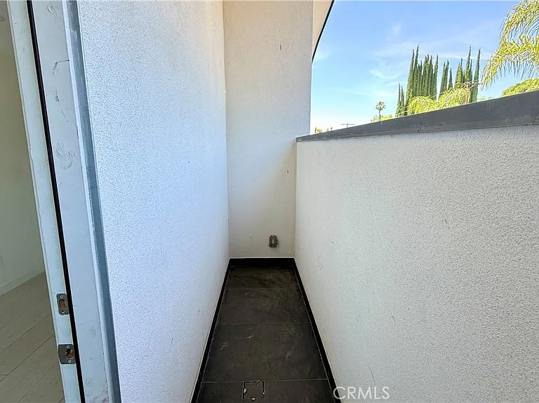 16015 Acre St — Photo 10