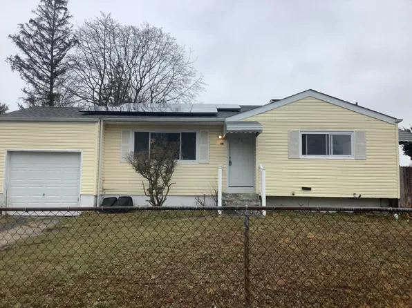 253 Hampton Ave, East Patchogue, NY 11772
