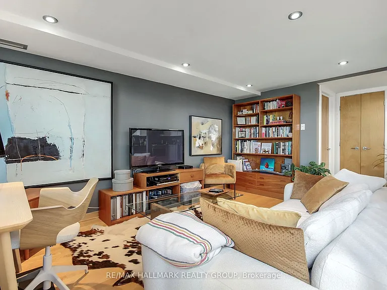 29 Main St #203 — Photo 7