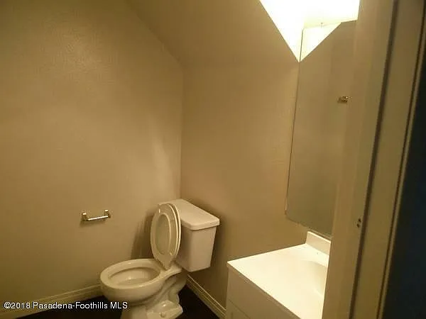 31 E California St #B — Photo 7