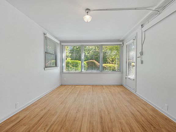 3rd image of 8 W Howe St #6