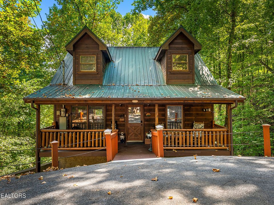 1st image of 2404 Balsam Cir