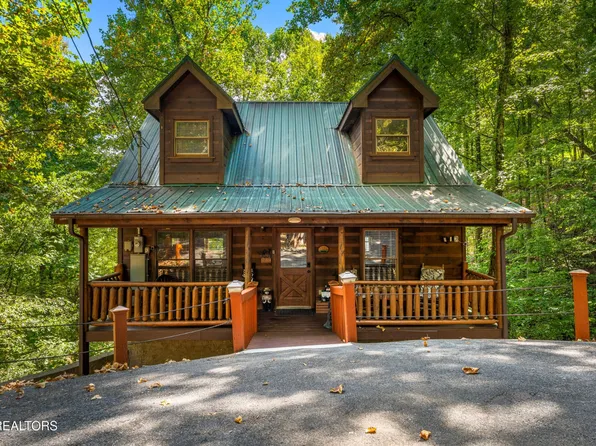 2404 Balsam Cir, Sevierville, TN 37876