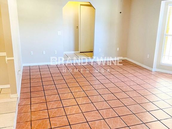 4th image of 1604 Saint Lawrence St