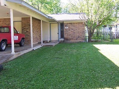 1st image of 417-419 Live Oak St