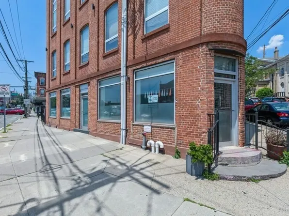 704 Grand Street image 27 of 30