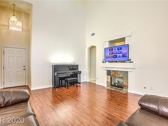 4th image of 1398 Baja Grande Ave