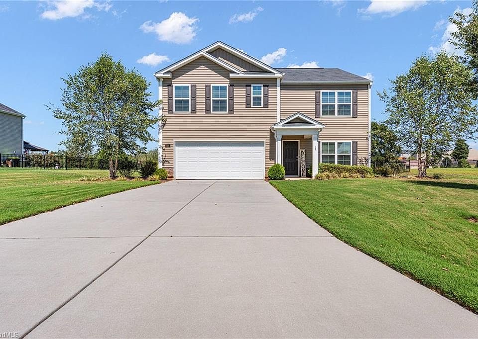 1st image of 350 Daniel Dr