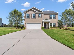 350 Daniel Dr, Lexington, NC 27295