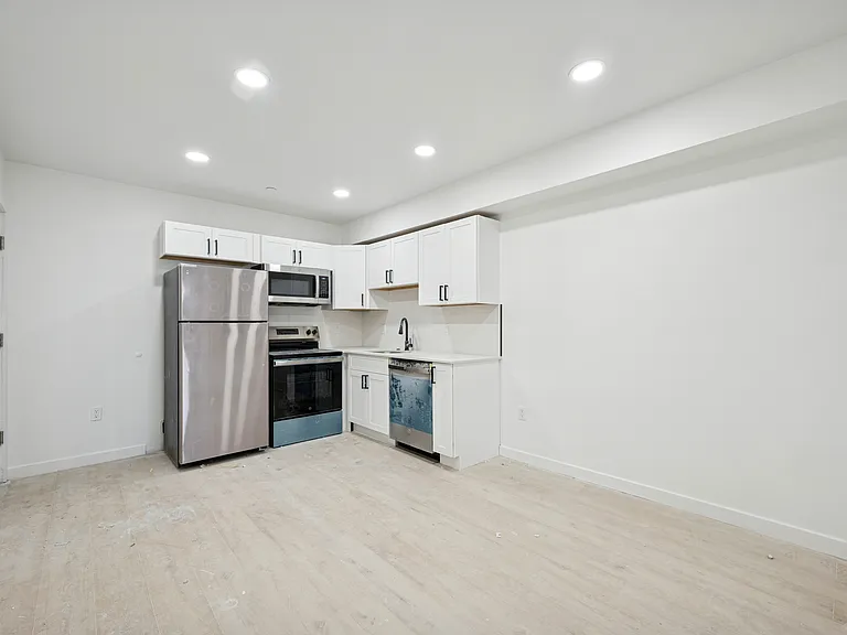 5530 Boyer St #3 — Photo 1
