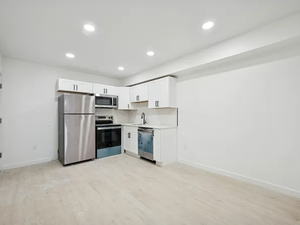 5530 Boyer St, Philadelphia, PA